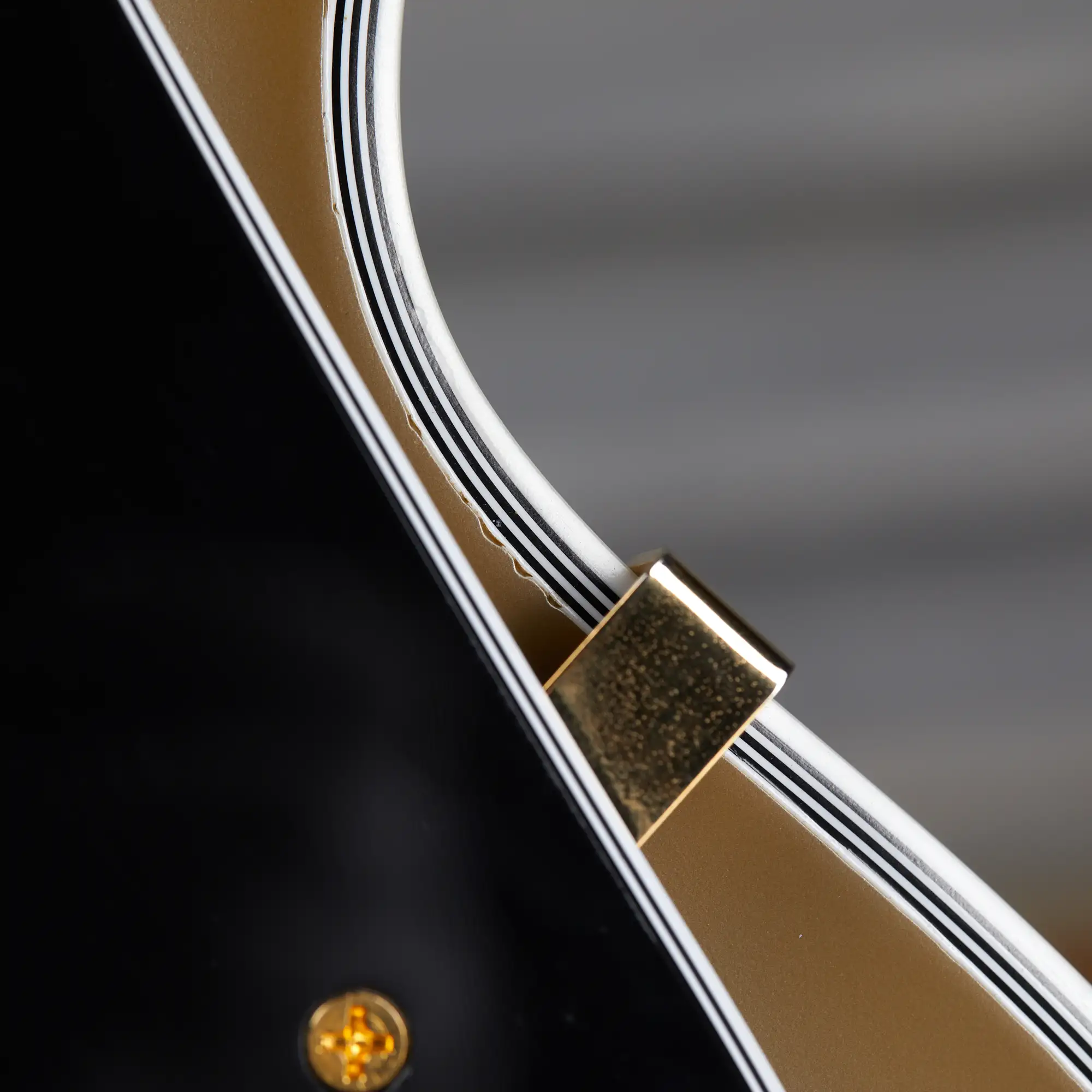 703-les-paul-custom-beauty-in-the-beige-1.jpg
